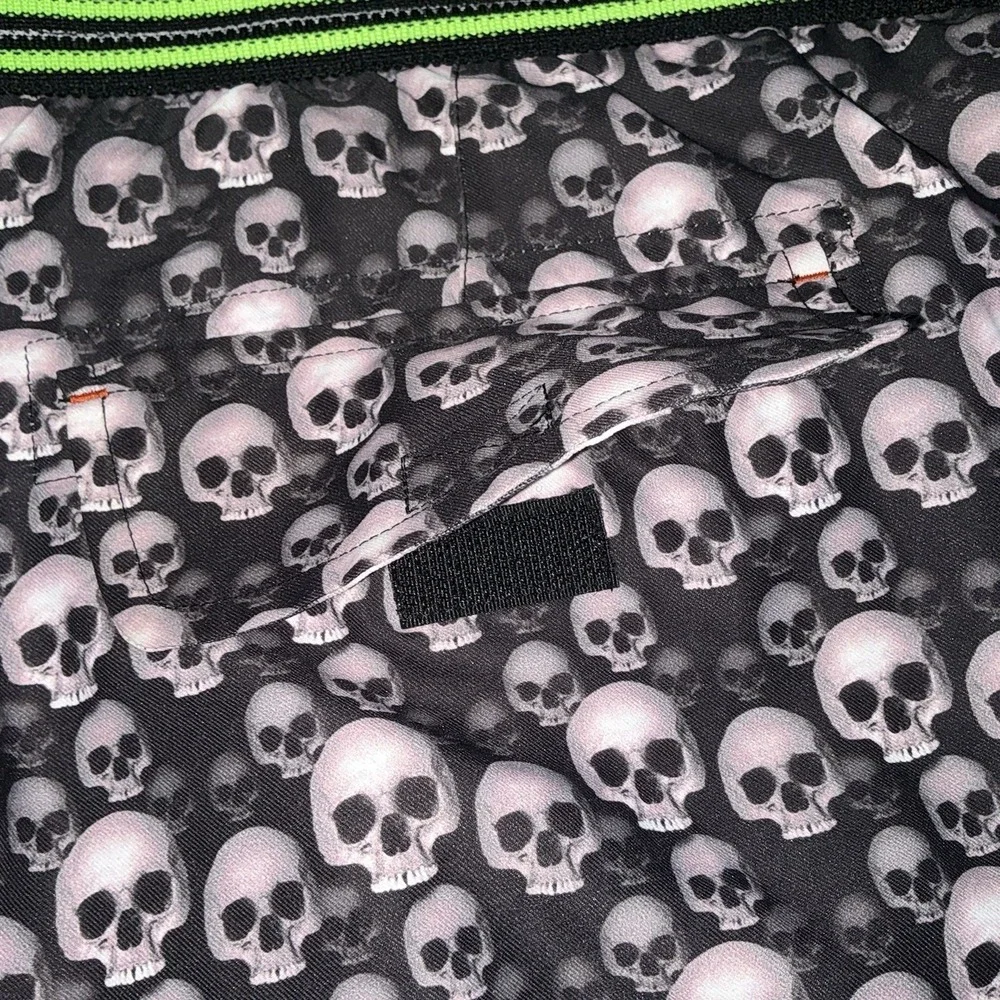 Robert Graham Swim Trunks Mens 44 Black Skull Print Excellent Board Shorts NWT